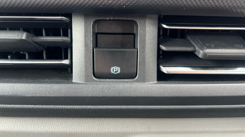 Ford Transit Custom 300 L1 Diesel Fwd 2.0 EcoBlue 136ps H1 Van Limited Auto